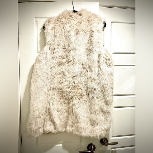 Banana Republic Sherpa oversized vest, size XL, perfect condition - Picture 3 of 3
